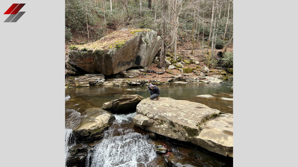 Annie Bailey candid photo